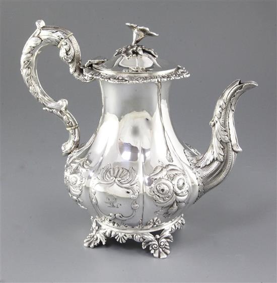 A Victorian Irish silver coffee pot, by J. Mahony, height 234mm, gross weight 30.8oz/958grms